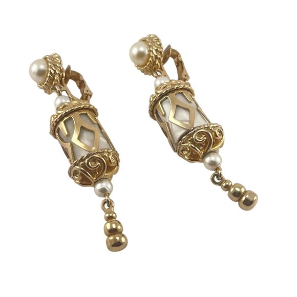 Emmons Magic Lantern Rare Gold Tone 1960s Pearl Drop Earrings With Filigree Desi - Picture 9 of 12